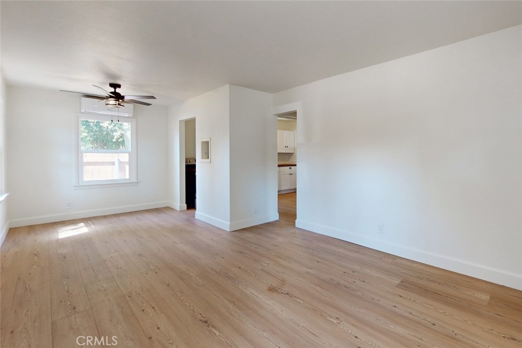 358 E 12th Street Property Photo 9