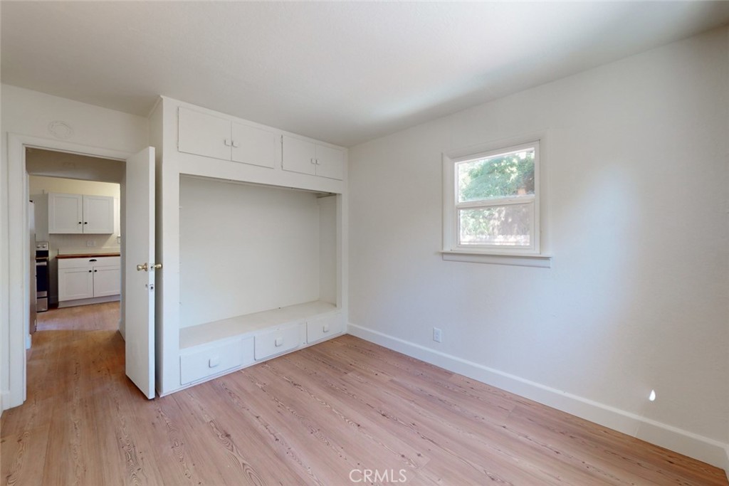 358 E 12th Street Property Photo 16