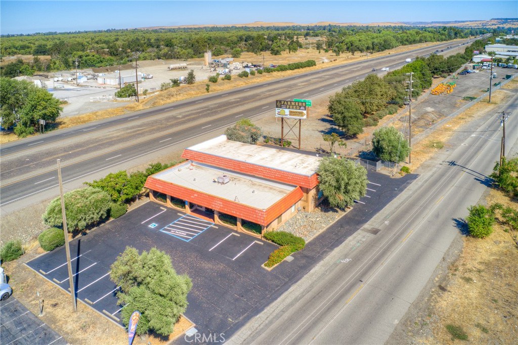 2950 Feather River Boulevard Property Photo 4