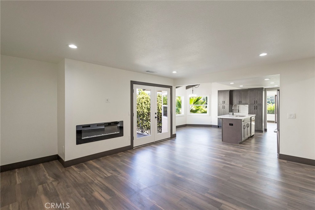 112 Acacia Avenue Property Photo 4