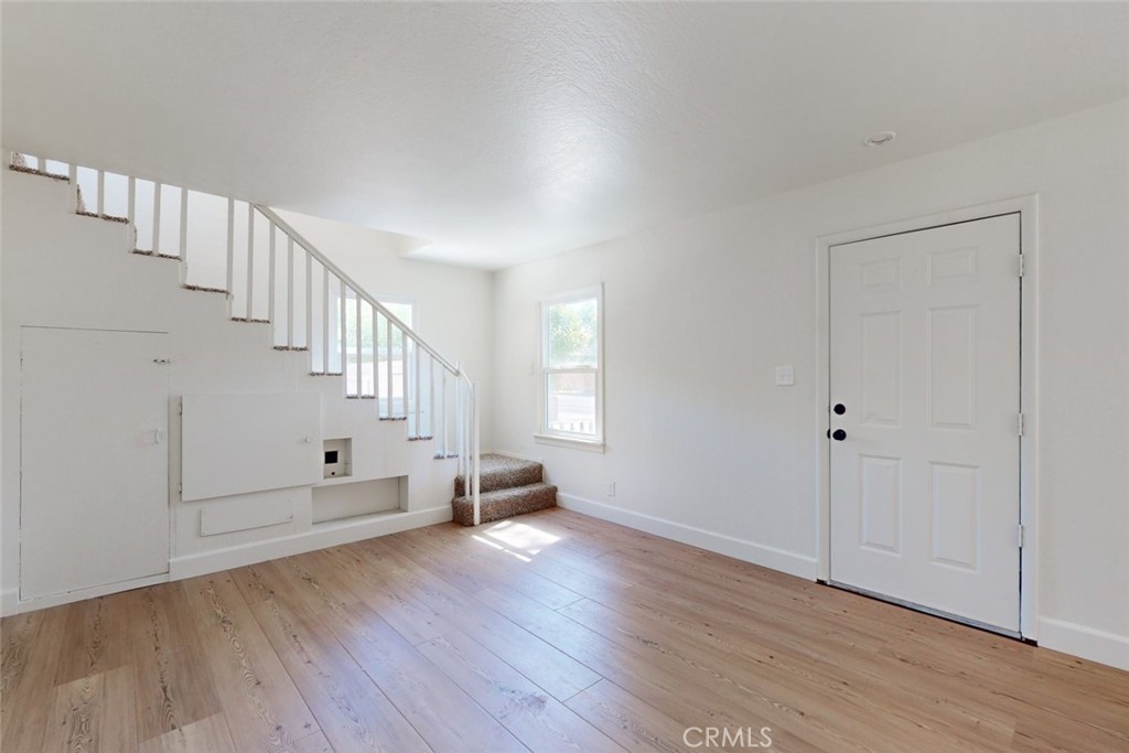358 E 12th Street Property Photo 7