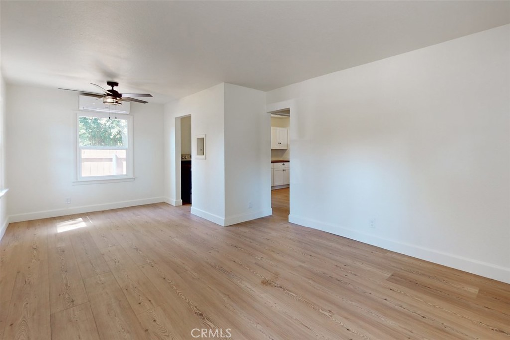 358 E 12th Street Property Photo 9