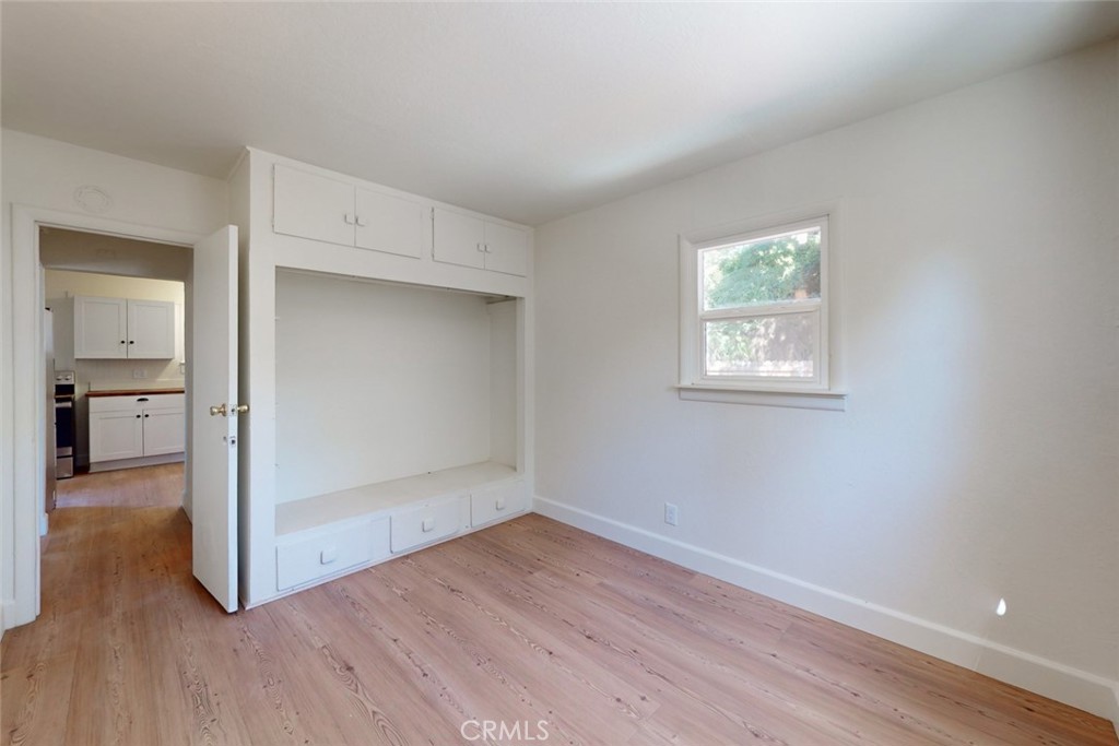 358 E 12th Street Property Photo 16