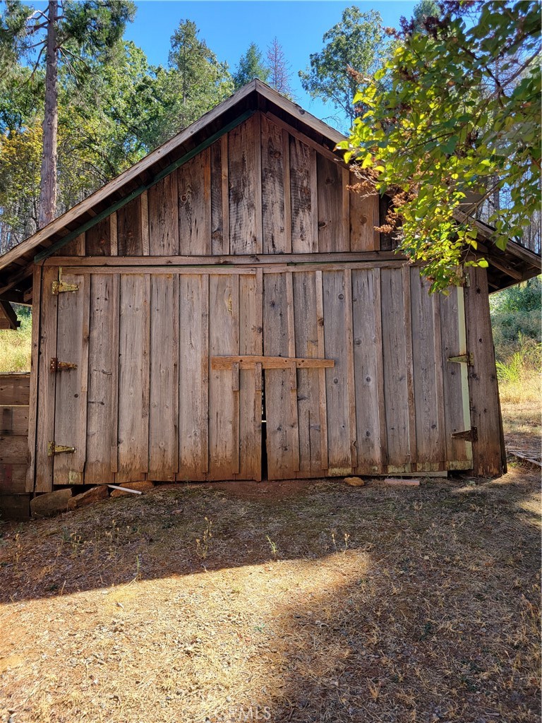 300 Bald Rock Road Property Photo 3