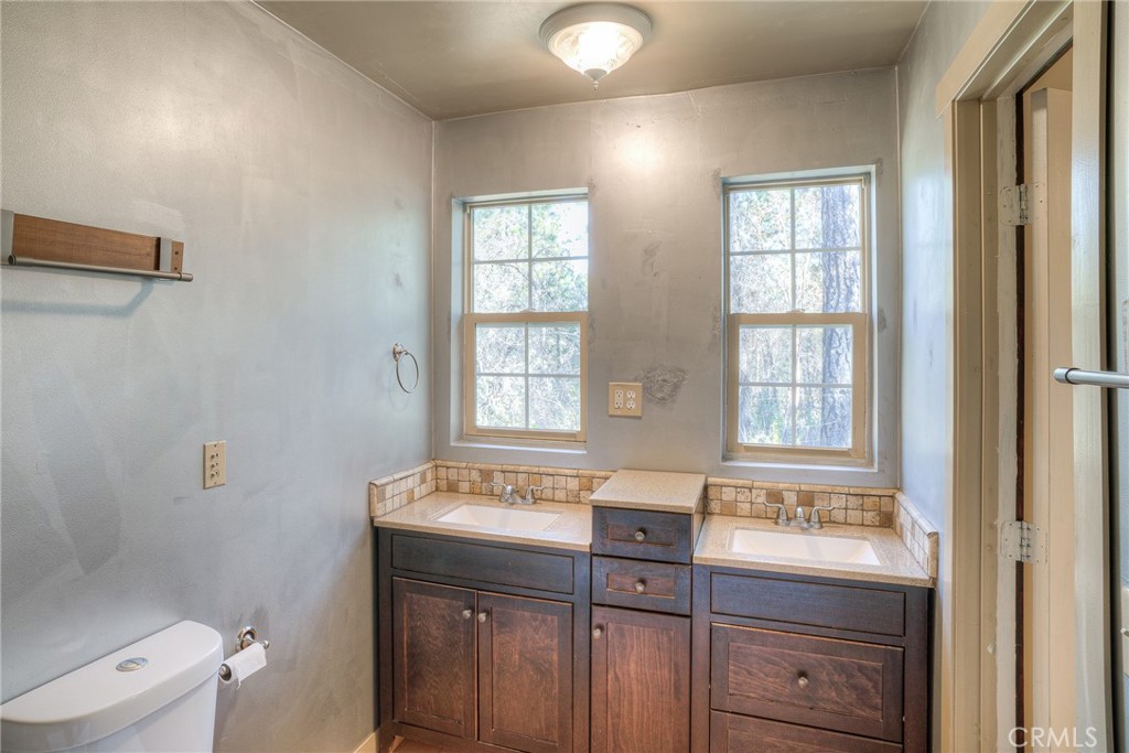110 Black Bear Road Property Photo 32