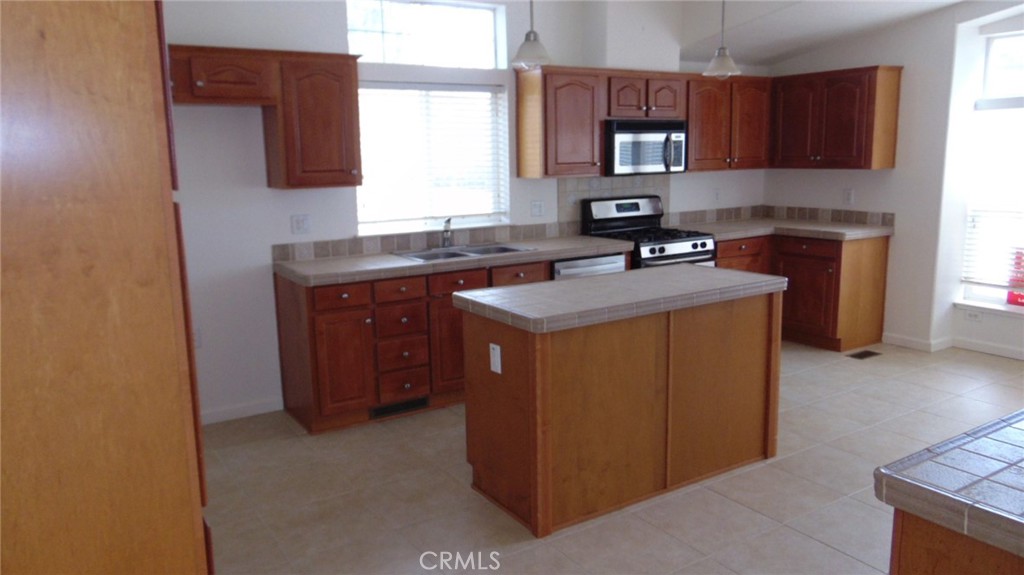 130 Oak Grove Property Photo 11