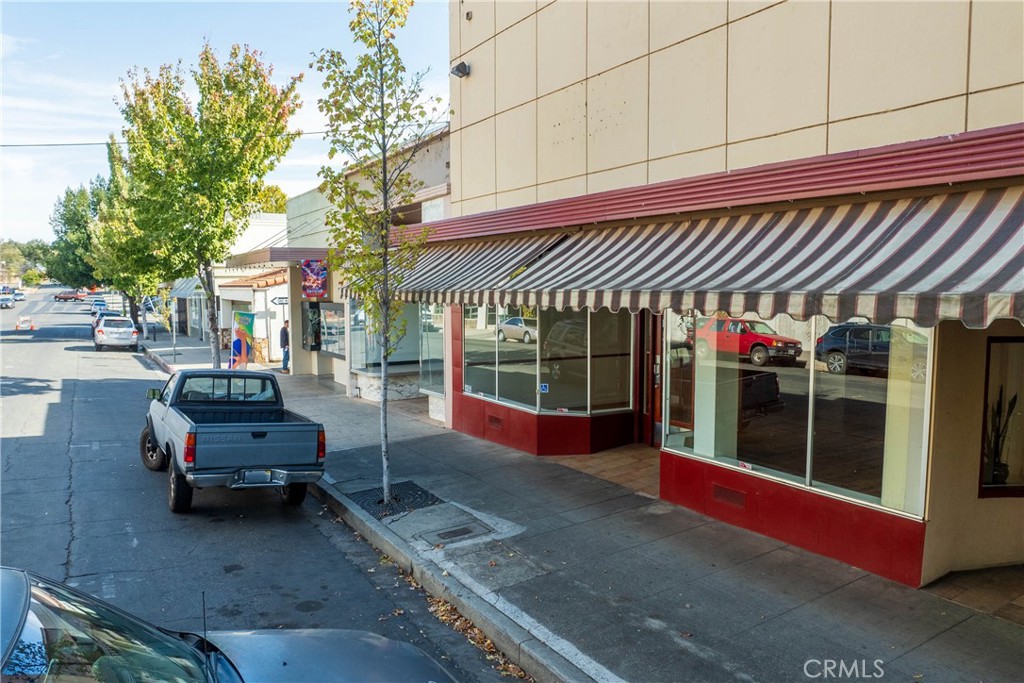 2025 Bird Street Property Photo 6