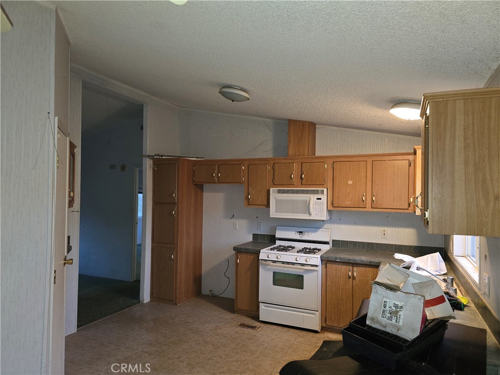 174 Hope Lane Property Photo 9