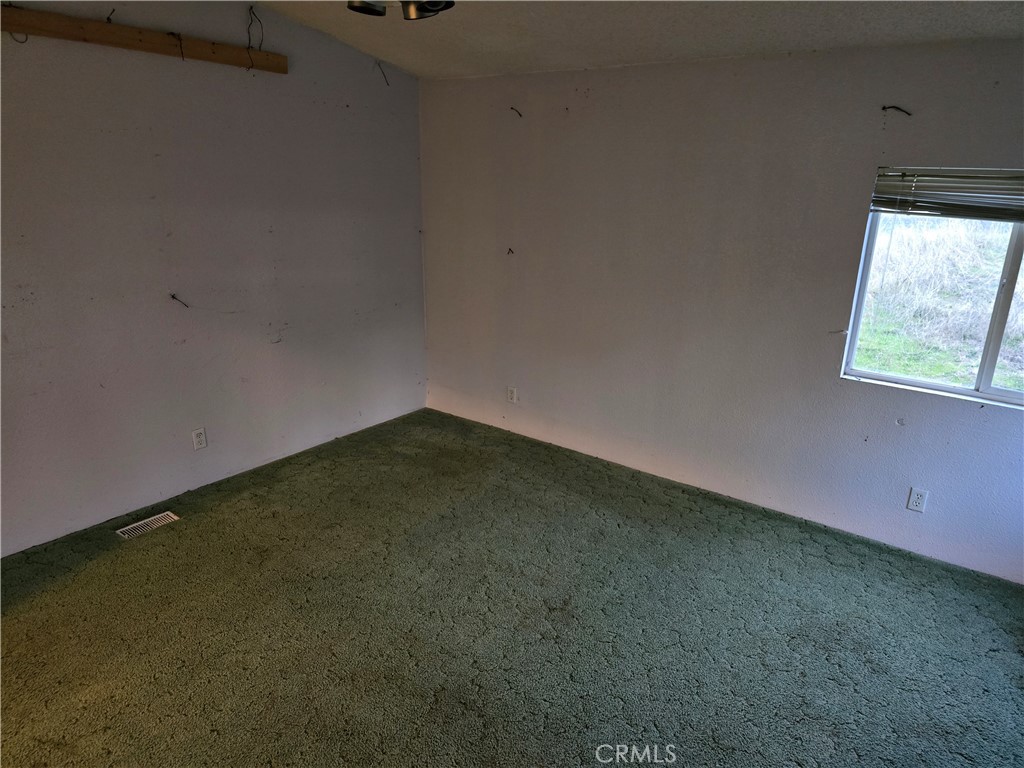174 Hope Lane Property Photo 14