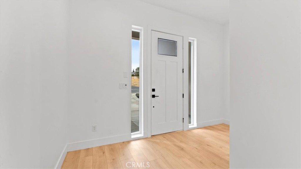 221 Lariat Property Photo 4
