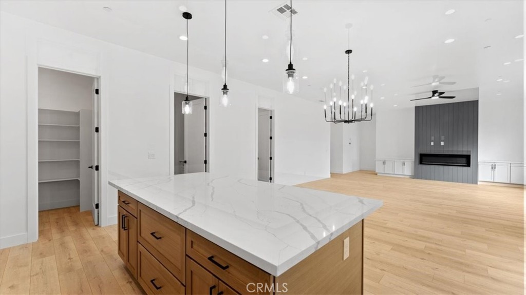 221 Lariat Property Photo 7