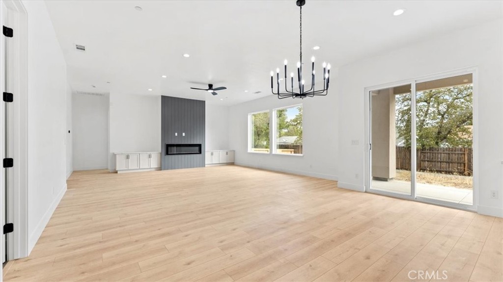 221 Lariat Property Photo 12