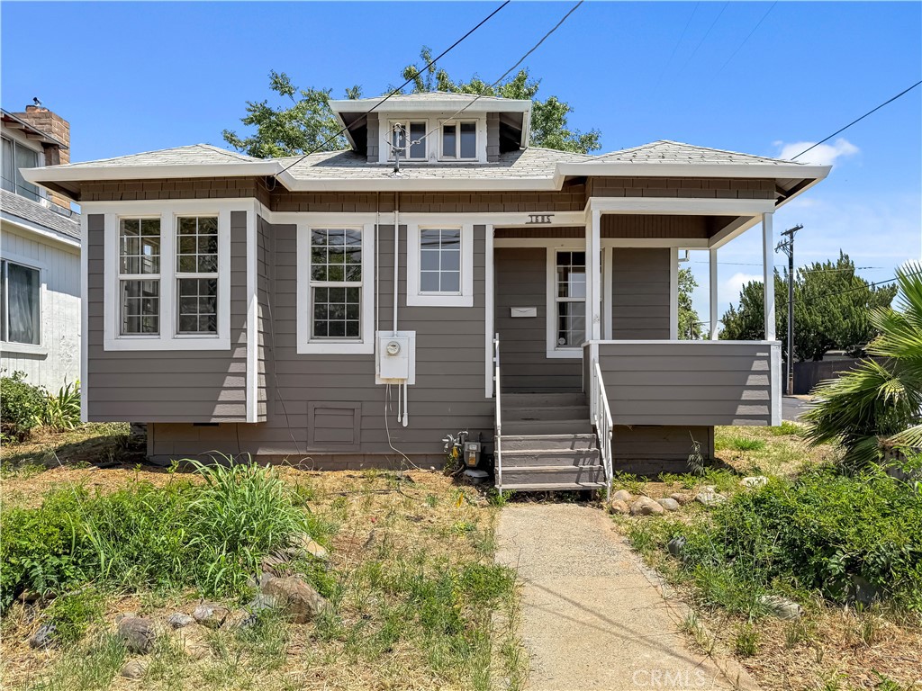 1685 Washington Avenue Property Photo 1