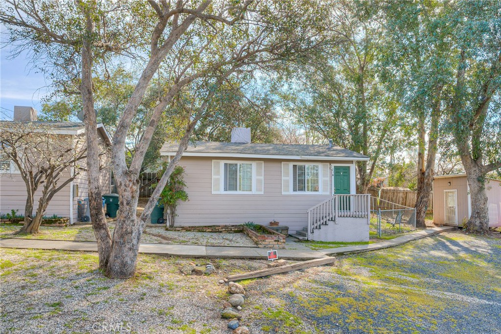21 Acacia Avenue Property Photo 7