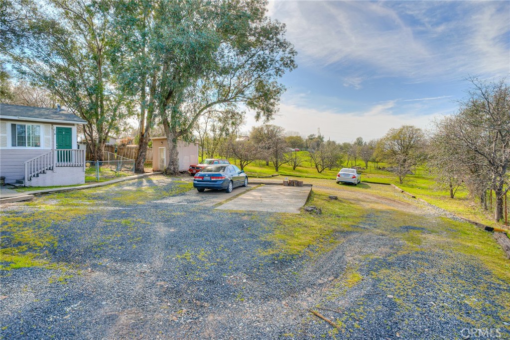 21 Acacia Avenue Property Photo 8