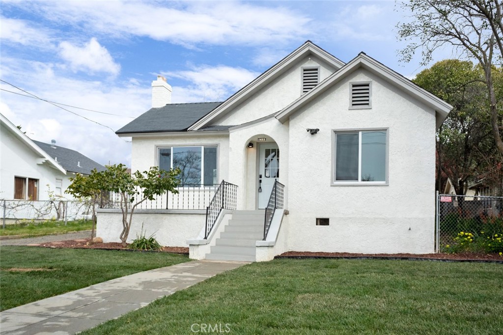 1453 Linden Avenue Property Photo