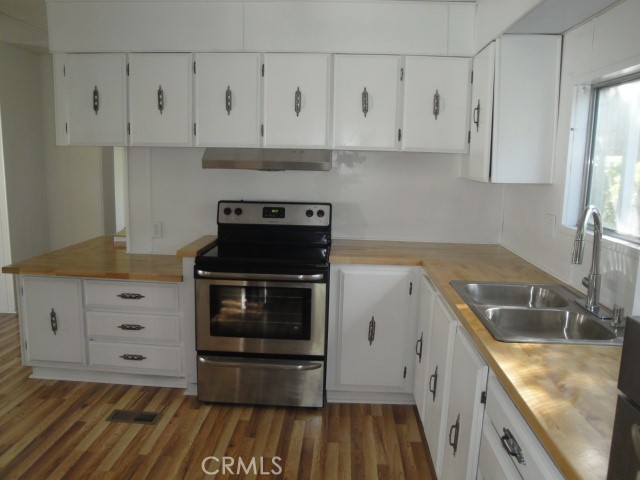 567 Silver Leaf Drive Property Photo 8