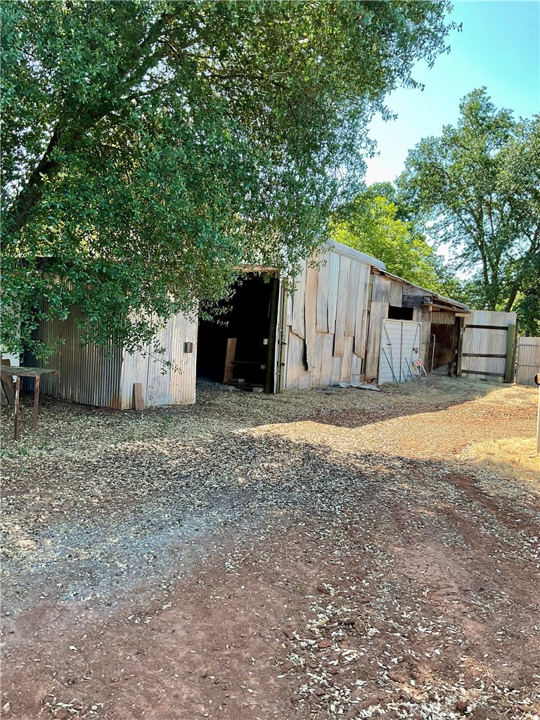 6327 Lincoln Boulevard Property Photo 25