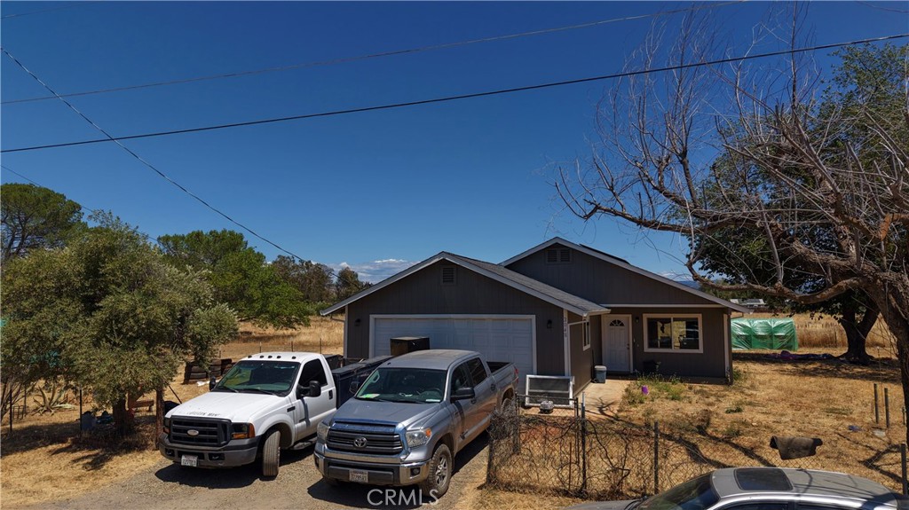 2048 10th Street Property Photo 1