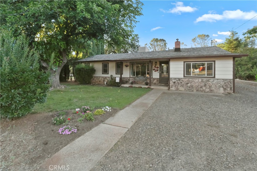 351 Ward Boulevard Property Photo 1