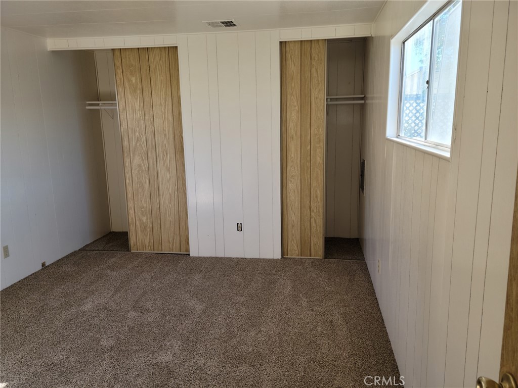 160 Willow Property Photo 5