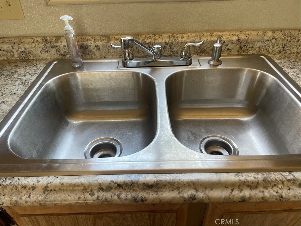 160 Willow Property Photo 14