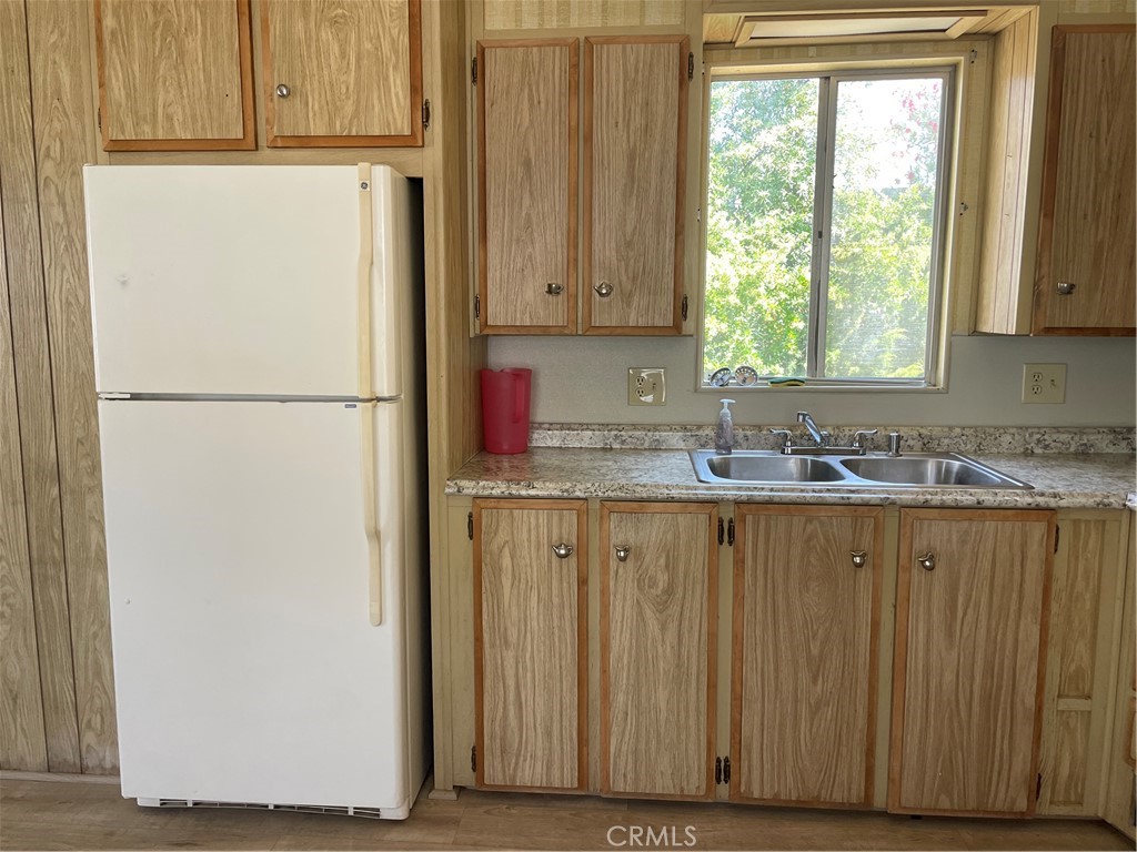 160 Willow Property Photo 16