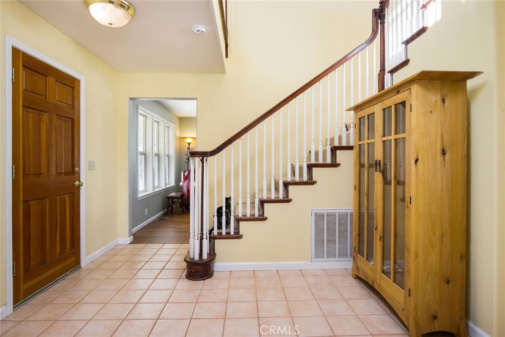 9051 Regent Way Property Photo 15