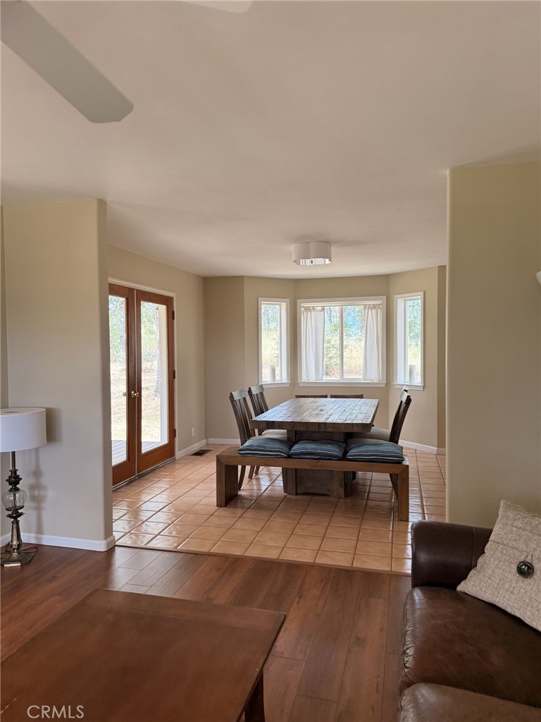 9051 Regent Way Property Photo 17