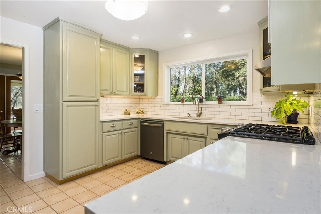 9051 Regent Way Property Photo 29