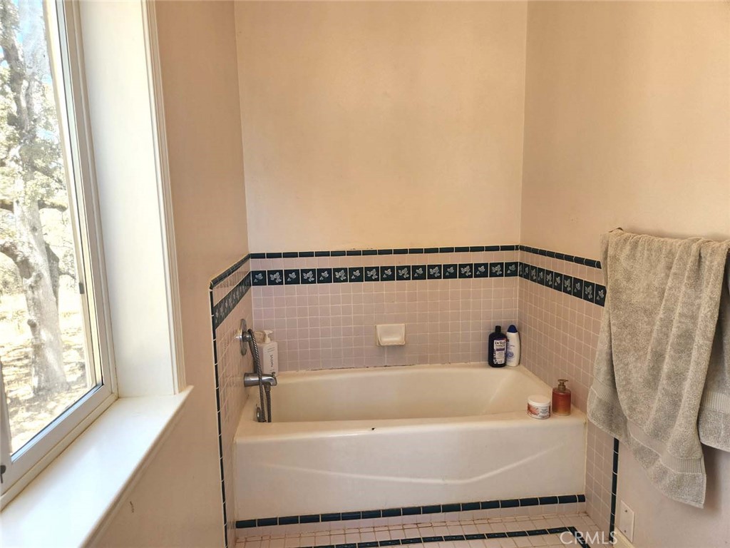 9051 Regent Way Property Photo 35