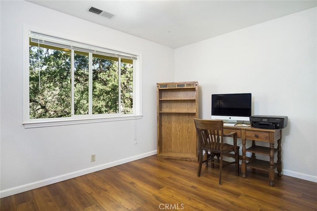 9051 Regent Way Property Photo 40