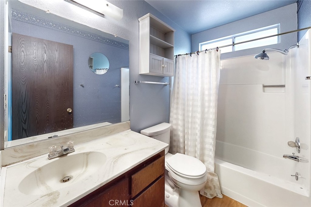 22335 Cheryl Court Property Photo 7