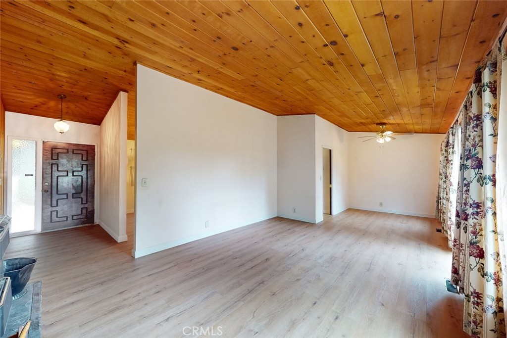 22335 Cheryl Court Property Photo 17