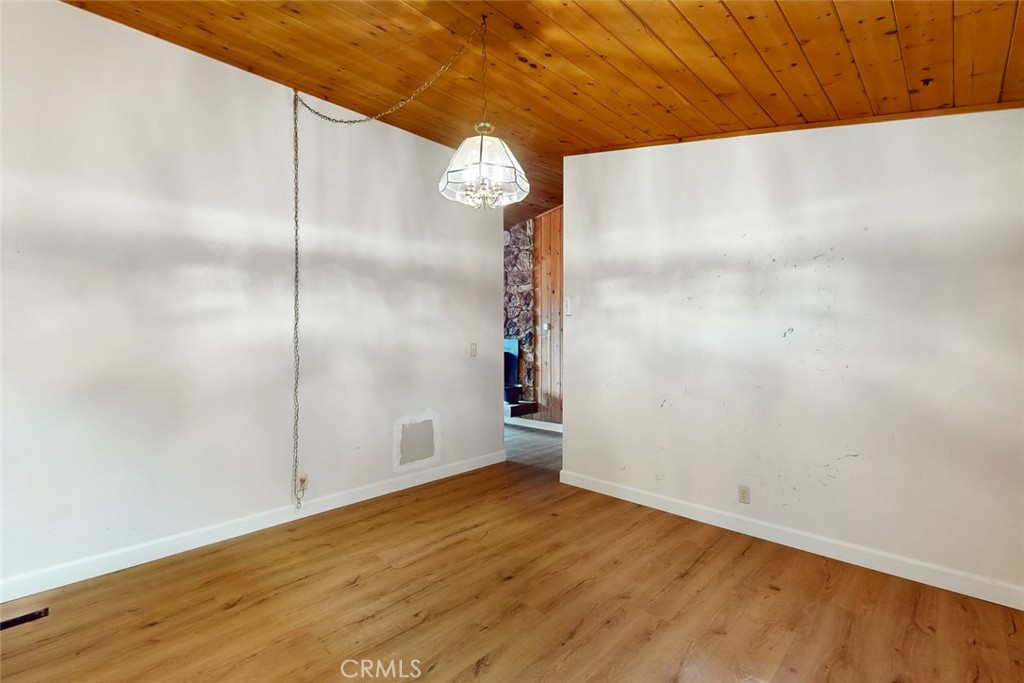 22335 Cheryl Court Property Photo 18