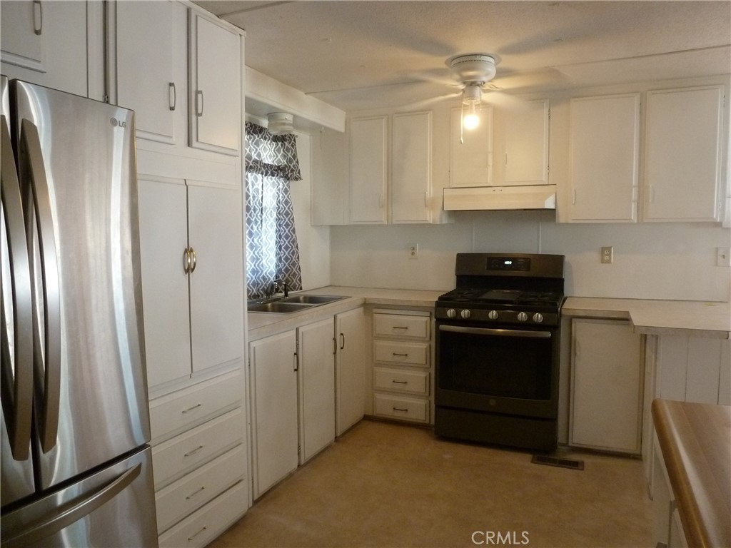 114 Cottonwood Circle Property Photo 3