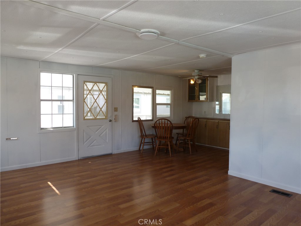 114 Cottonwood Circle Property Photo 6