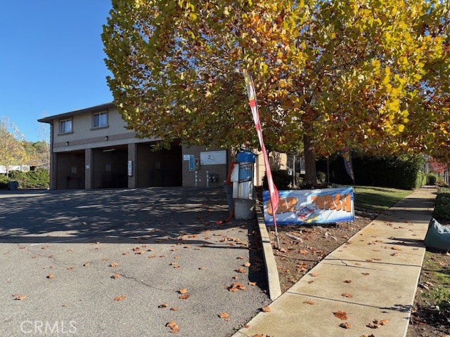 3460 Orange Property Photo 2