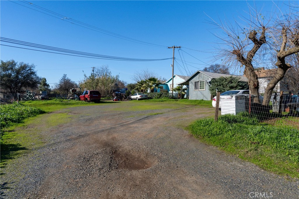843 Stus Property Photo 4