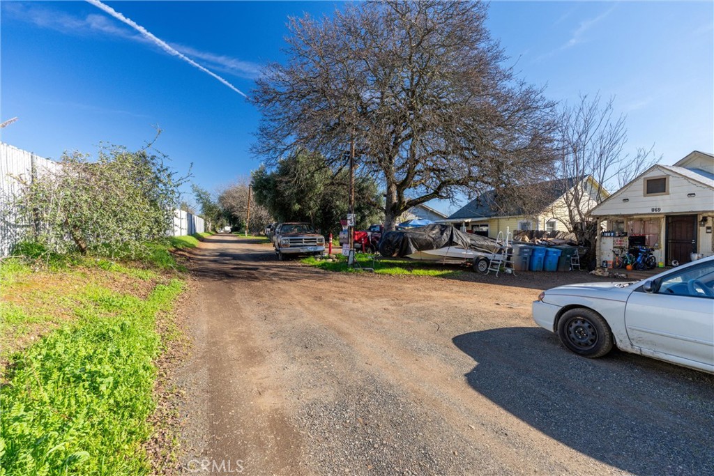 843 Stus Property Photo 9