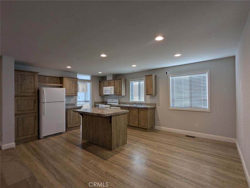 1658 Jaramillo Property Photo 6