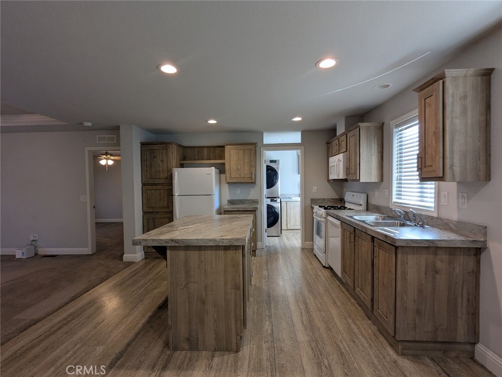 1658 Jaramillo Property Photo 8