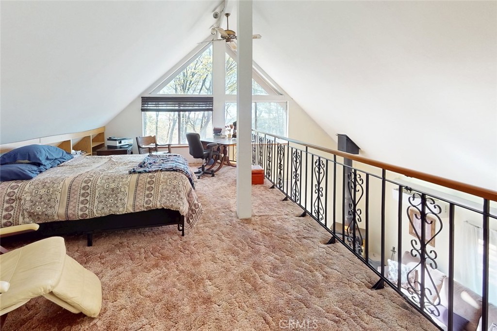 14872 Queenan Property Photo 19