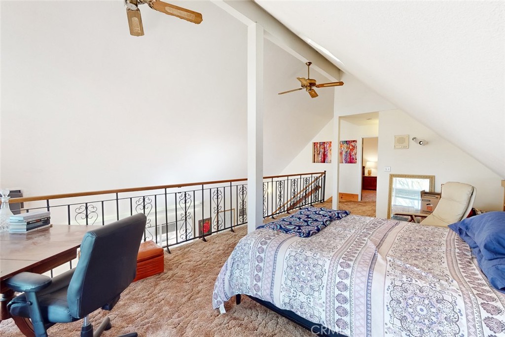 14872 Queenan Property Photo 20