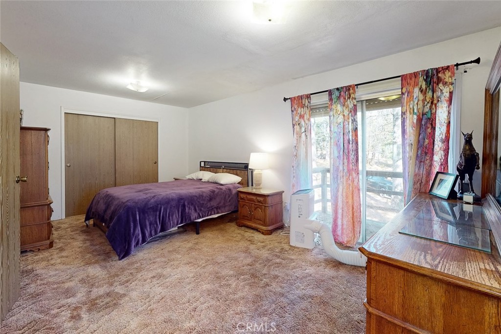 14872 Queenan Property Photo 23