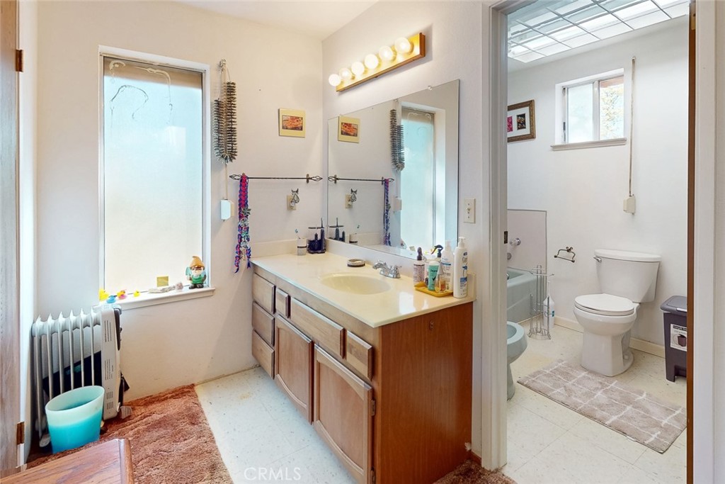 14872 Queenan Property Photo 27