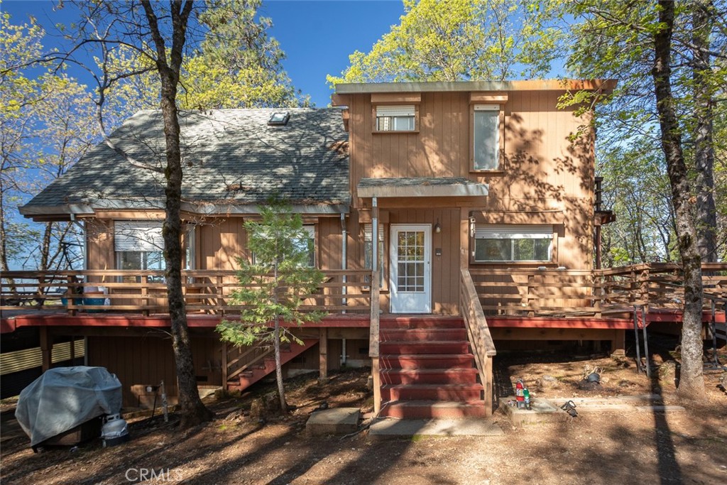 14872 Queenan Property Photo 32