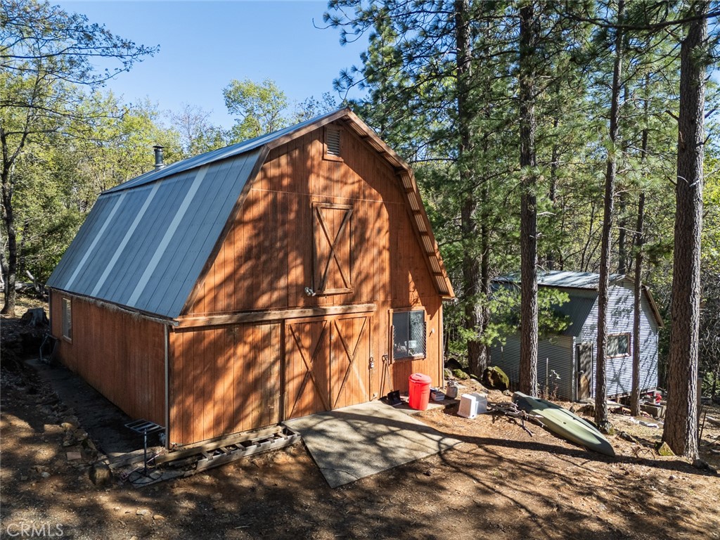 14872 Queenan Property Photo 33