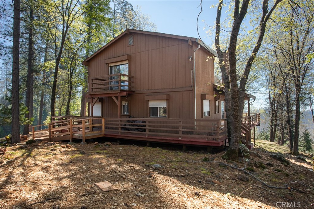 14872 Queenan Property Photo 38