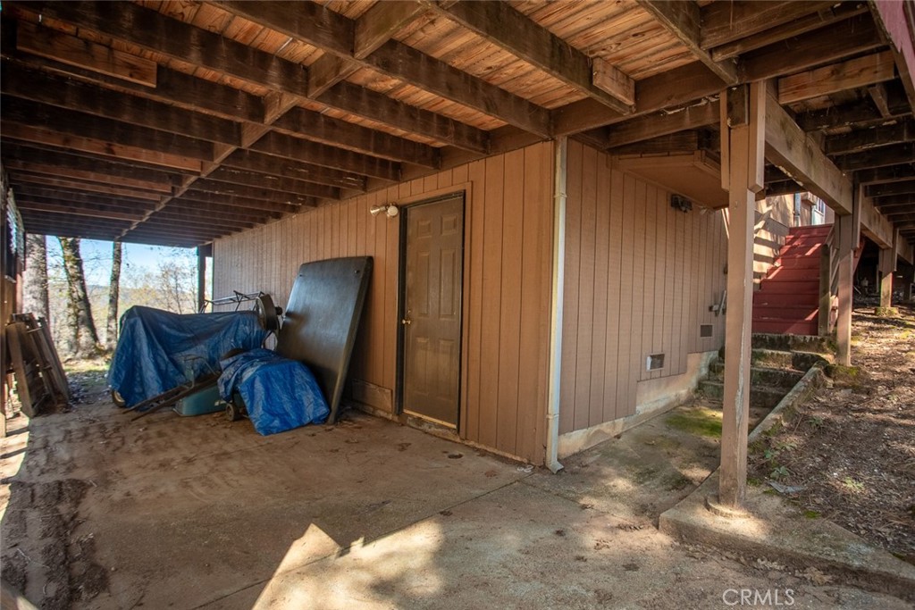 14872 Queenan Property Photo 41